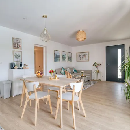 Apartment Coteaux En Vue Aureville