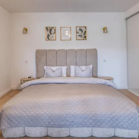 Coteaux En Vue Apartment Aureville