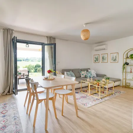 Apartament Coteaux En Vue *